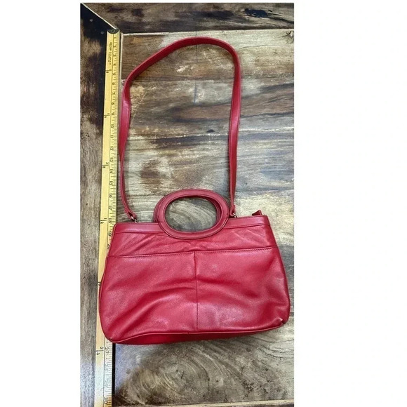 Marlow Women's Red 100% Leather Shoulder Strap Crossbody Purse Handbag - Picture 2 of 4